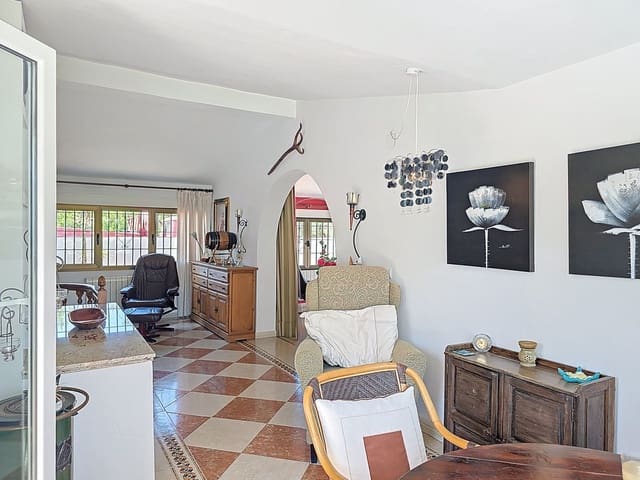 2 soverom Villa til salgs i Cómpeta med svømmebasseng garasje - € 497 000 (Ref: 9094447)