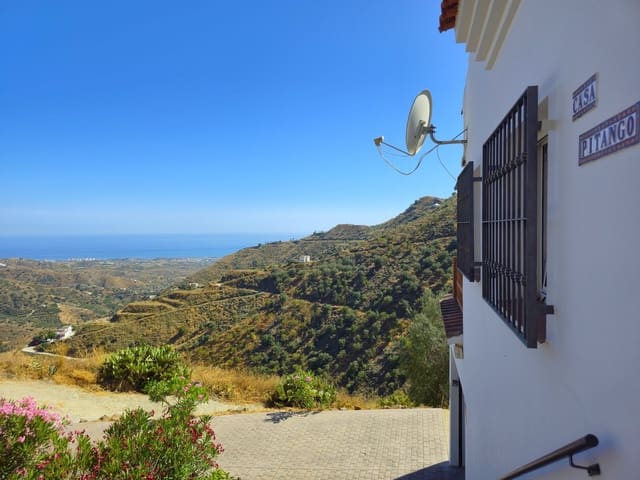 3 soverom Villa til salgs i Arenas med svømmebasseng garasje - € 299 000 (Ref: 9101066)