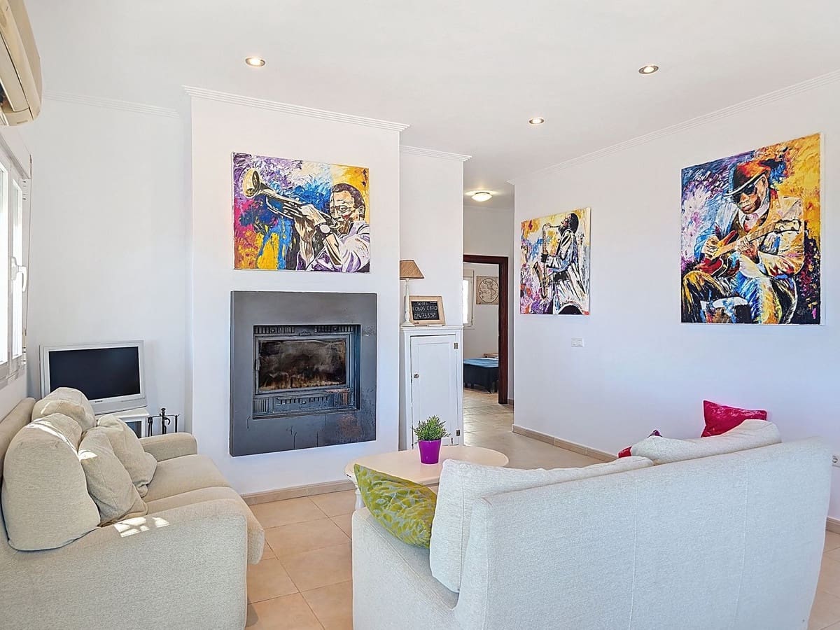 3 sypialnia Willa na sprzedaż w Arenas z basenem garażem - 299 000 € (Ref: 9101066)