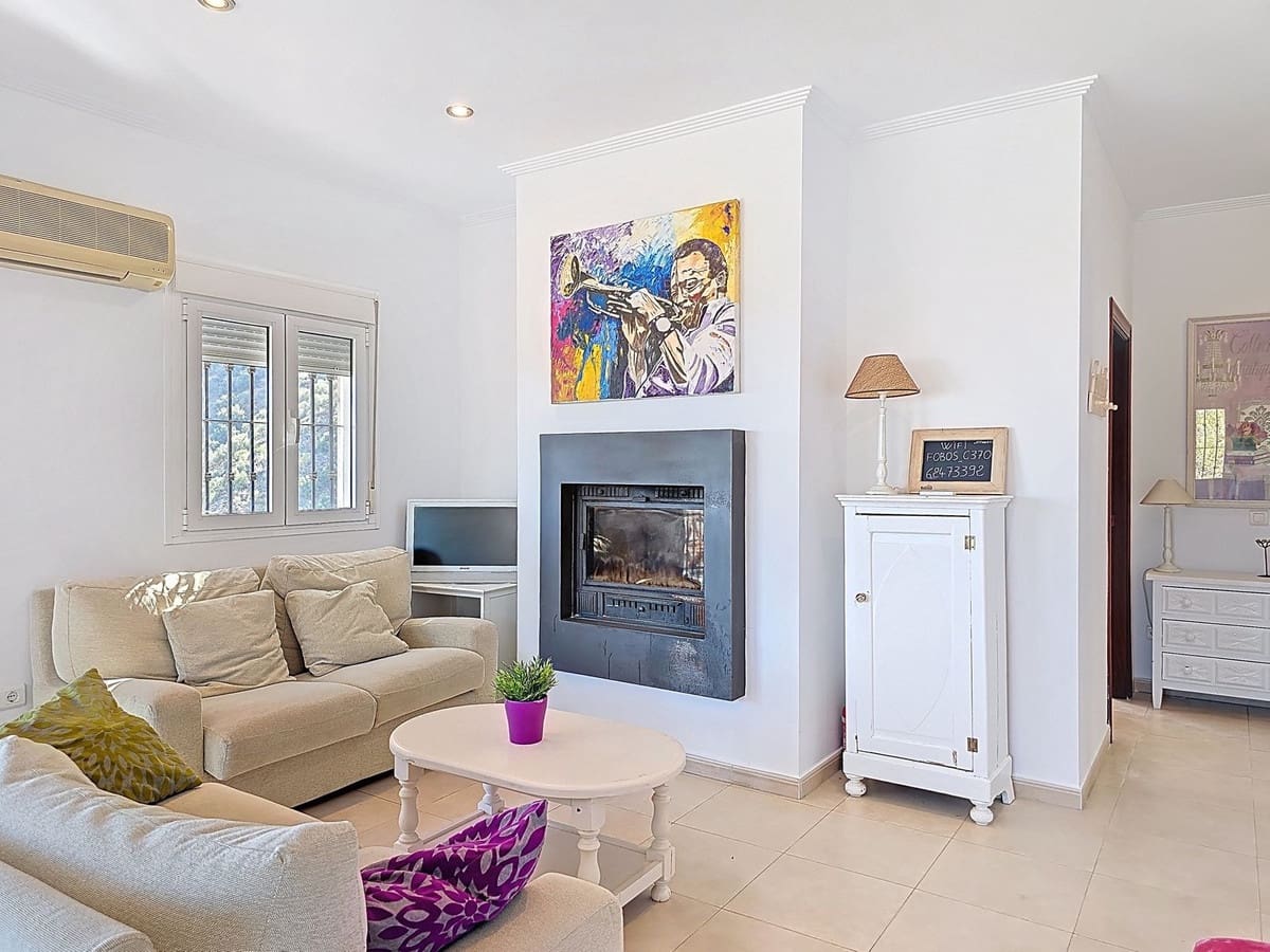 3 sypialnia Willa na sprzedaż w Arenas z basenem garażem - 299 000 € (Ref: 9101066)