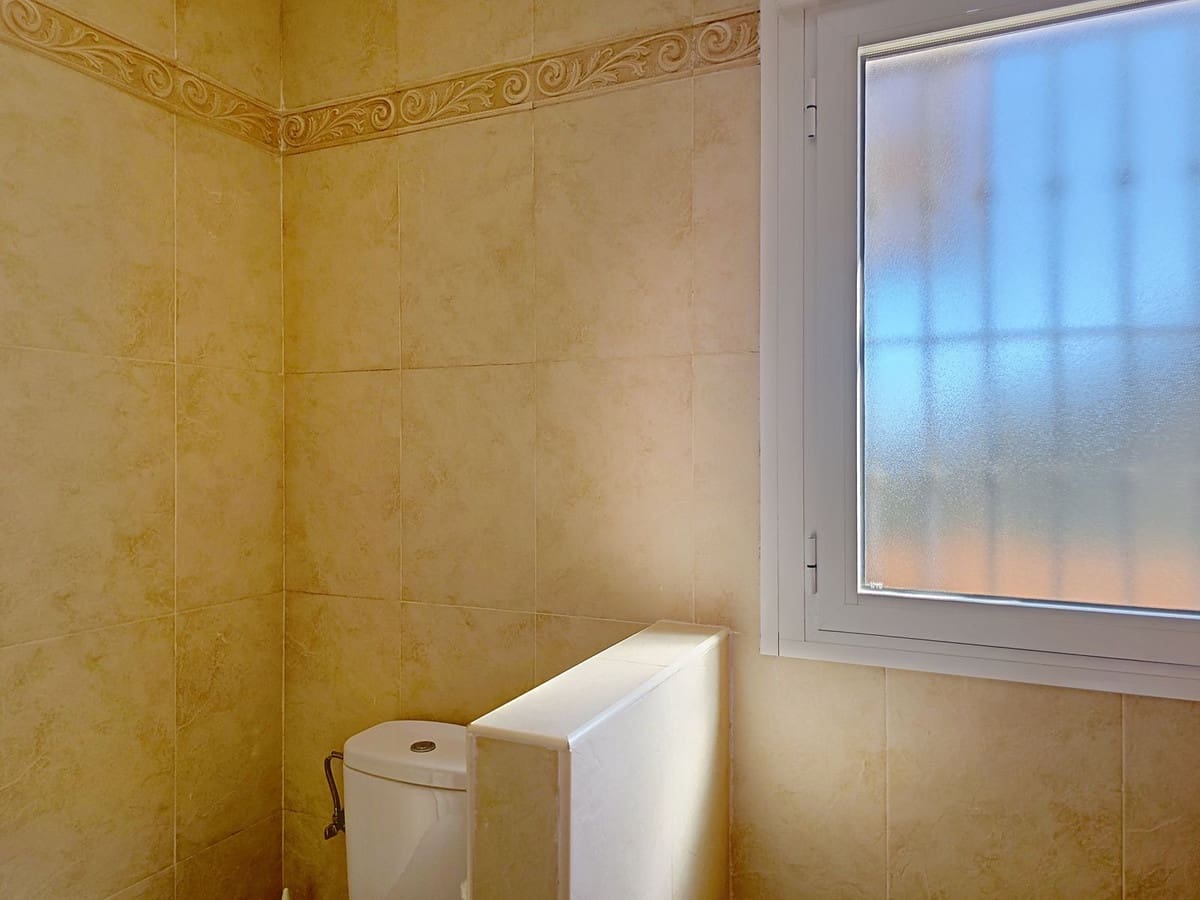 3 sypialnia Willa na sprzedaż w Arenas z basenem garażem - 299 000 € (Ref: 9101066)