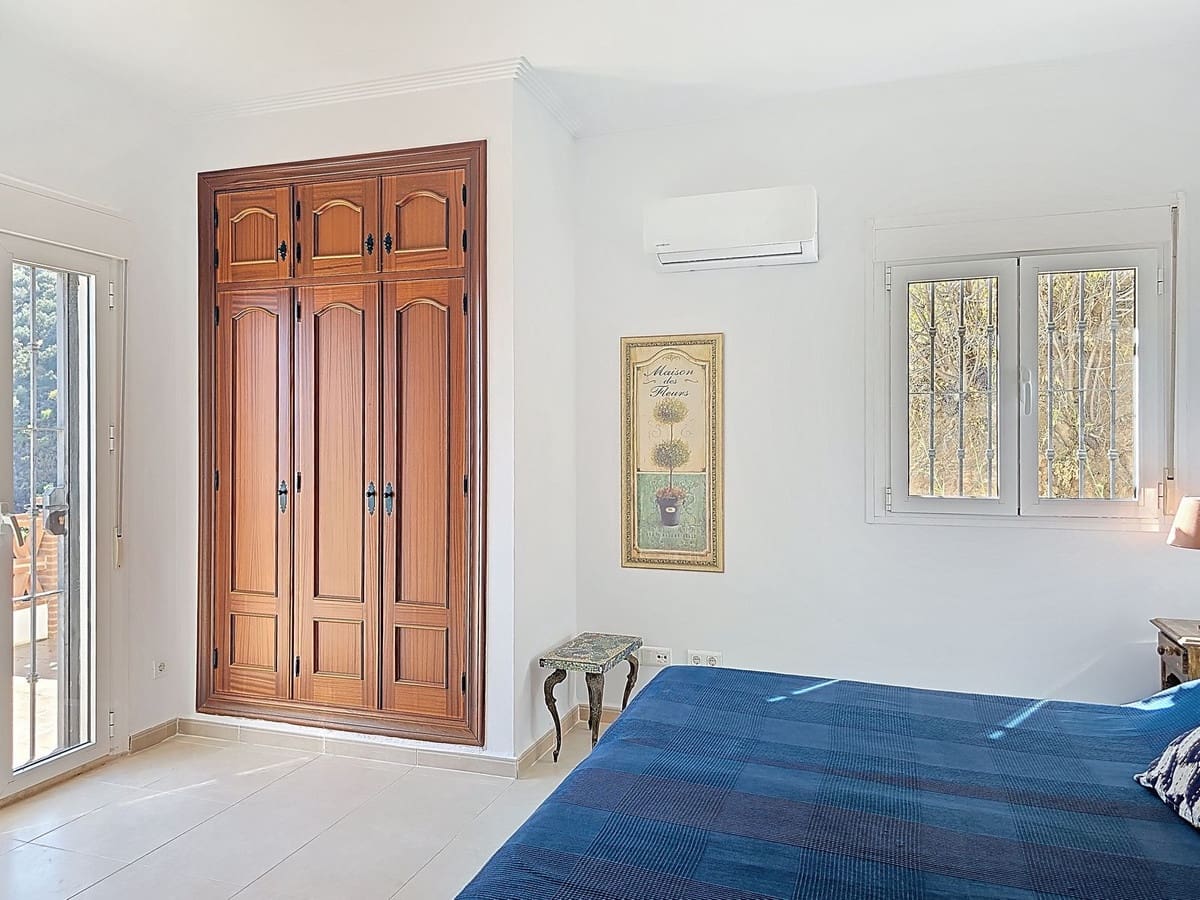 3 sypialnia Willa na sprzedaż w Arenas z basenem garażem - 299 000 € (Ref: 9101066)