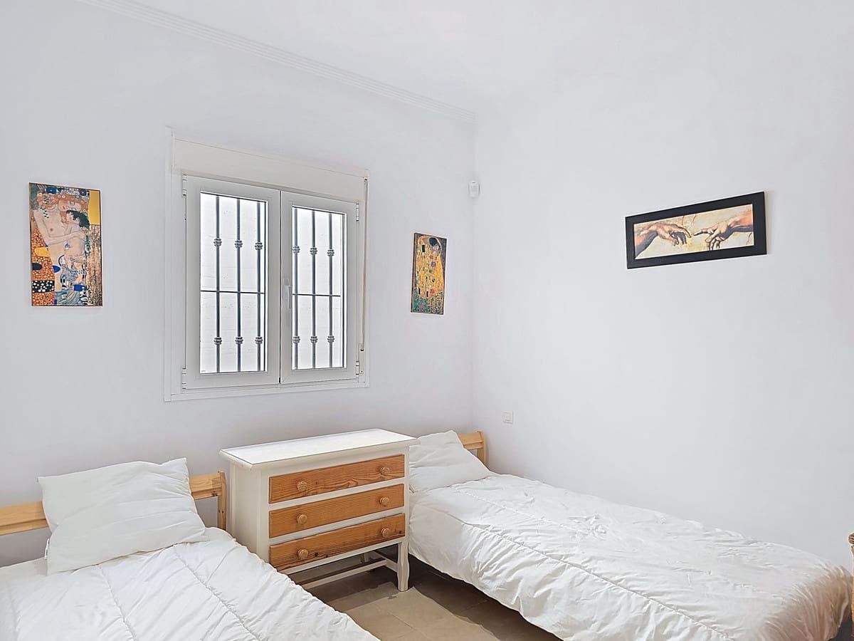 3 sypialnia Willa na sprzedaż w Arenas z basenem garażem - 299 000 € (Ref: 9101066)