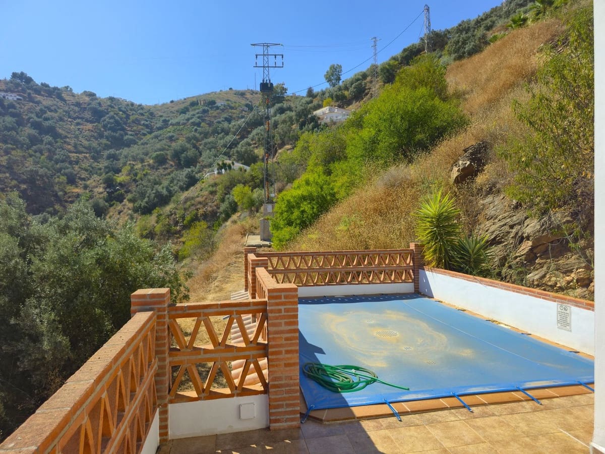 3 sypialnia Willa na sprzedaż w Arenas z basenem garażem - 299 000 € (Ref: 9101066)