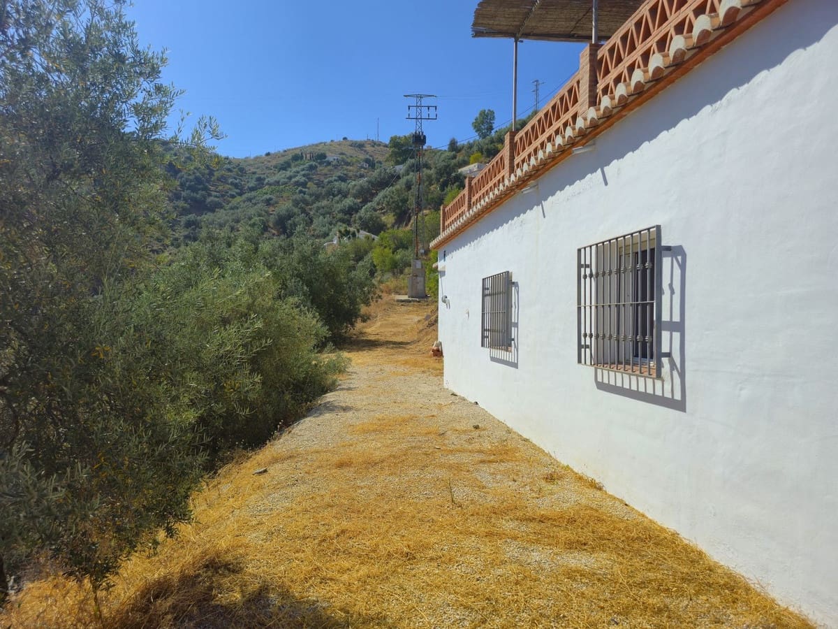 3 sypialnia Willa na sprzedaż w Arenas z basenem garażem - 299 000 € (Ref: 9101066)