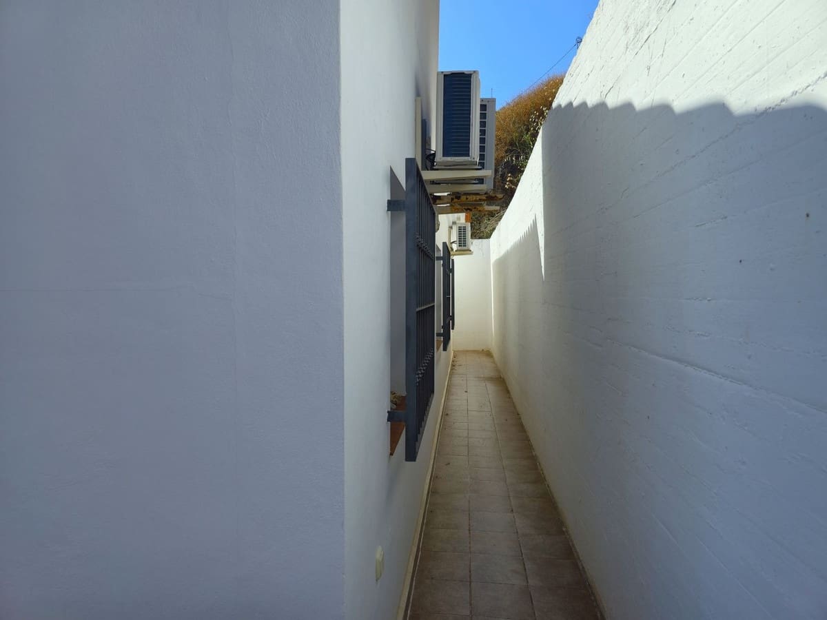 3 chambre Villa/Maison à vendre à Arenas avec piscine garage - 299 000 € (Ref: 9101066)