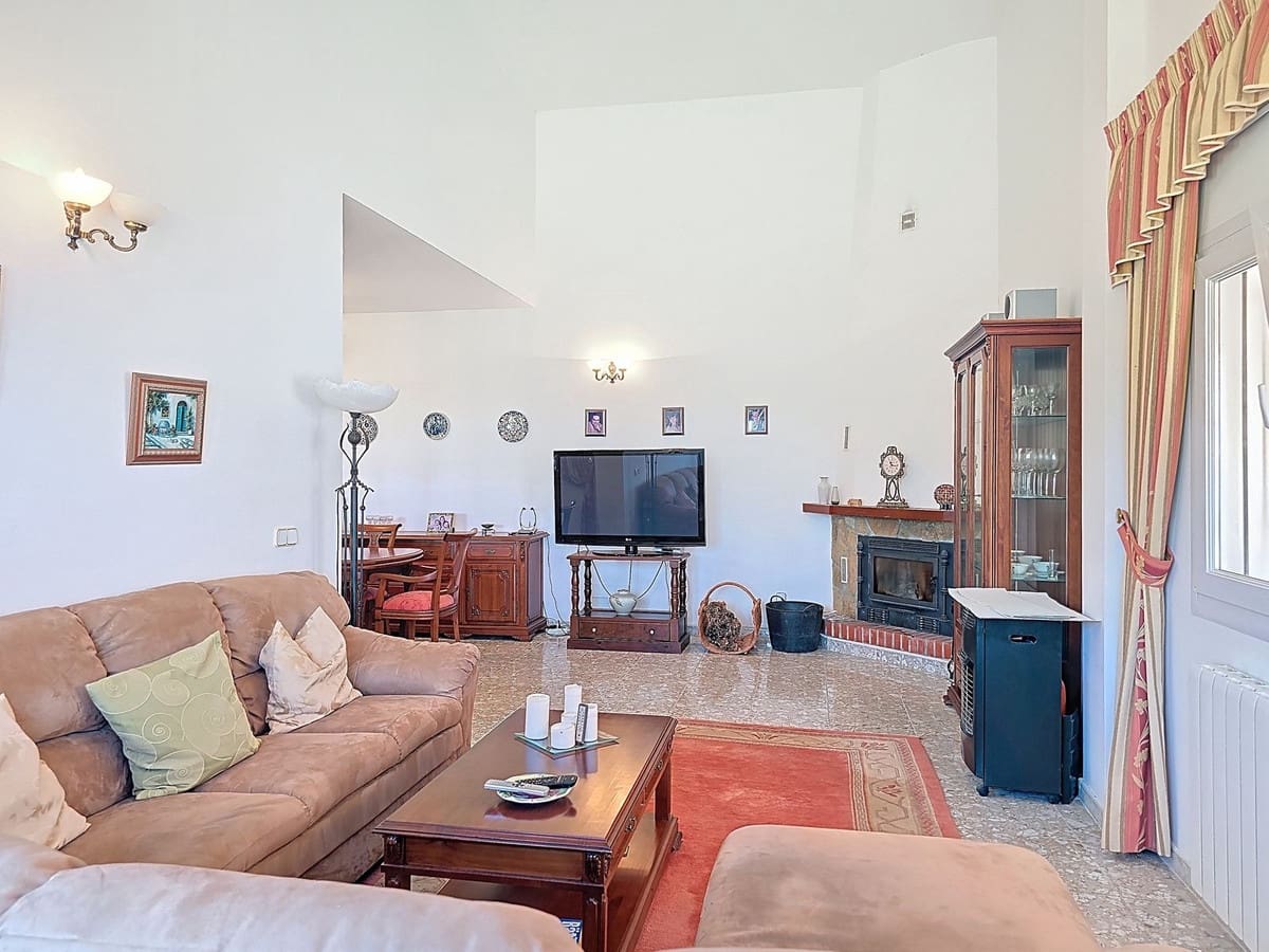 3 soverom Villa til salgs i Competa med svømmebasseng garasje - € 420 000 (Ref: 9113802)