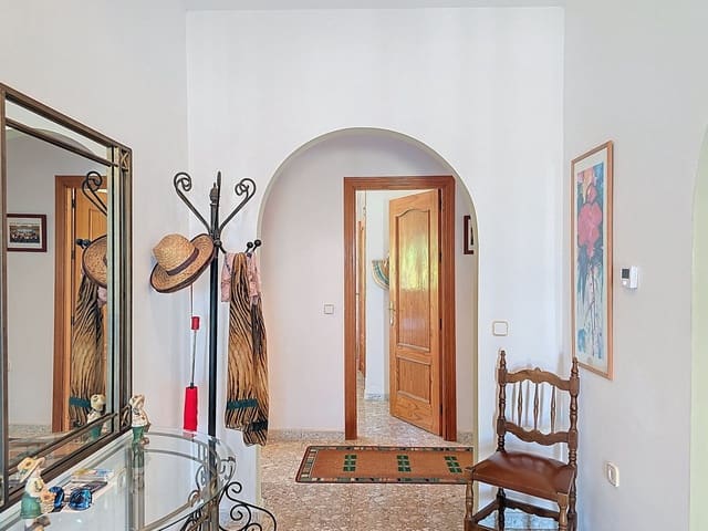 3 soverom Villa til salgs i Cómpeta med svømmebasseng garasje - € 420 000 (Ref: 9113802)