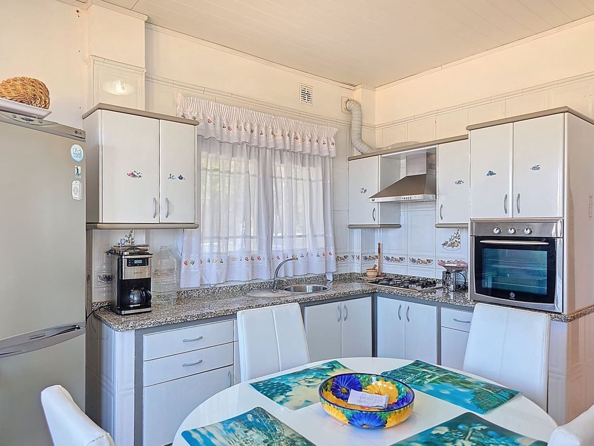 3 bedroom Villa for sale in Competa with pool garage - € 420,000 (Ref: 9113802)