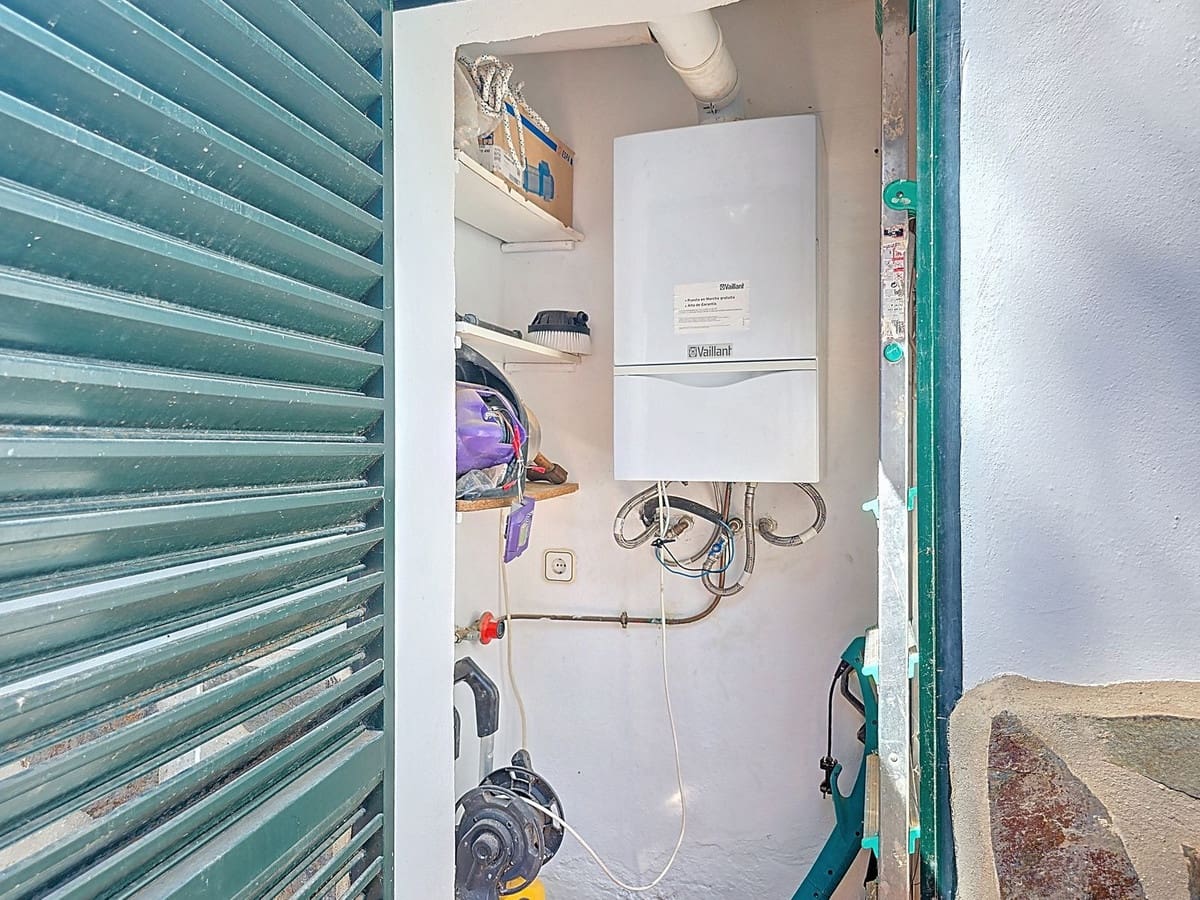 3 bedroom Villa for sale in Competa with pool garage - € 420,000 (Ref: 9113802)