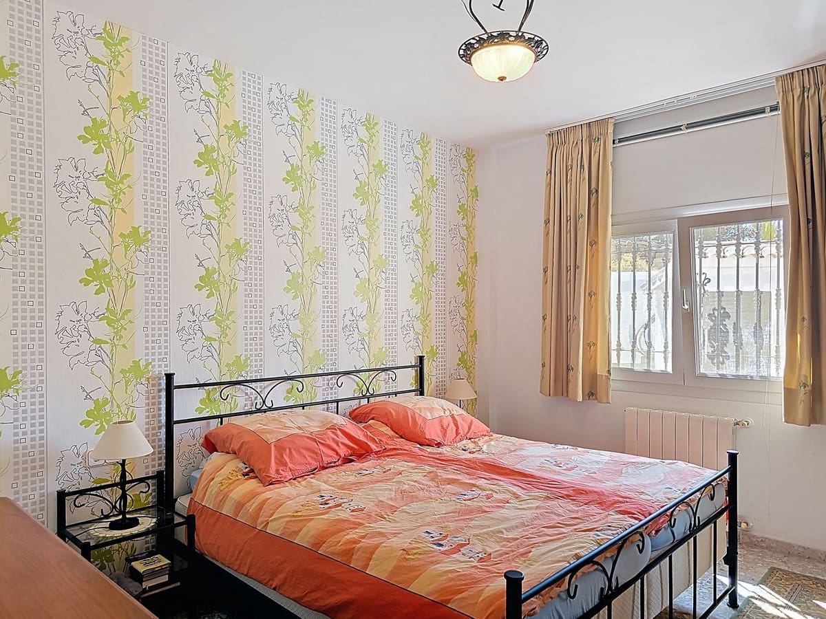 3 bedroom Villa for sale in Competa with pool garage - € 420,000 (Ref: 9113802)