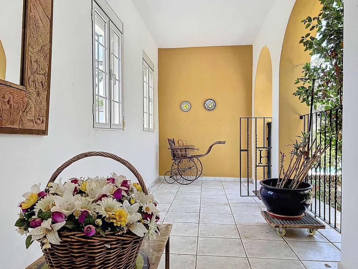 5 chambre Finca/Maison de Campagne à vendre à Villanueva de Tapia avec piscine garage - 595 000 € (Ref: 9117295)