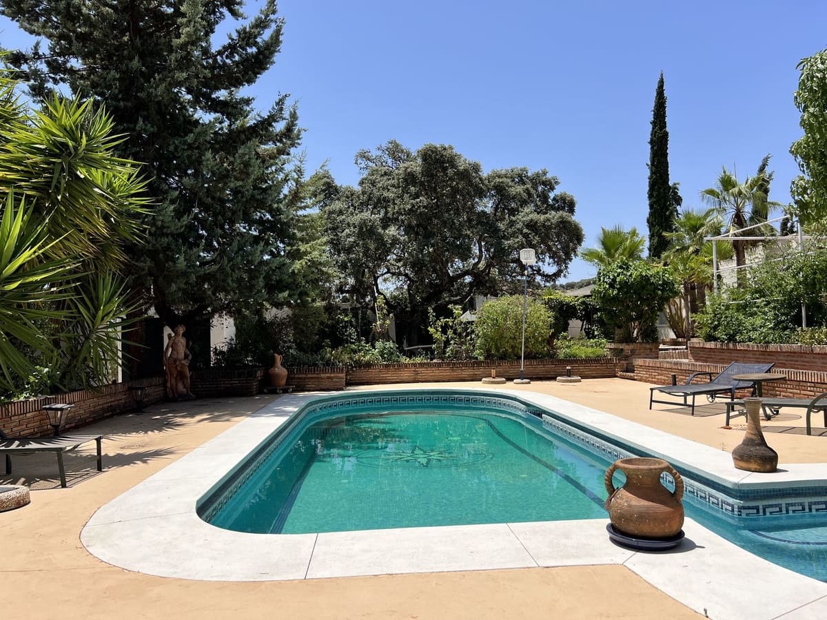 5 chambre Finca/Maison de Campagne à vendre à Villanueva de Tapia avec piscine garage - 595 000 € (Ref: 9117295)