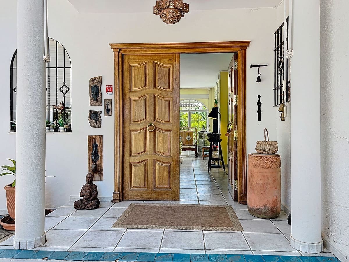 5 chambre Finca/Maison de Campagne à vendre à Villanueva de Tapia avec piscine garage - 595 000 € (Ref: 9117295)