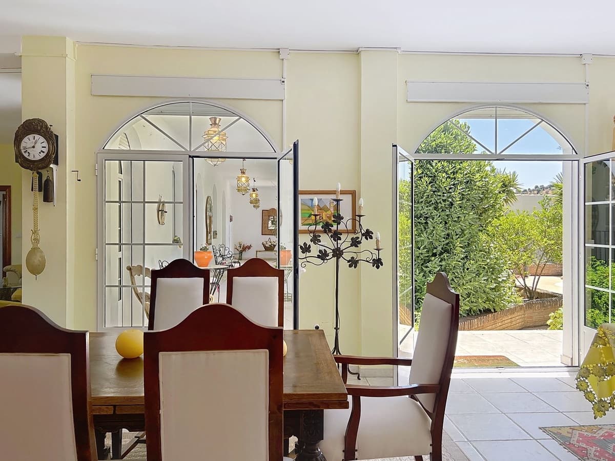 5 chambre Finca/Maison de Campagne à vendre à Villanueva de Tapia avec piscine garage - 595 000 € (Ref: 9117295)