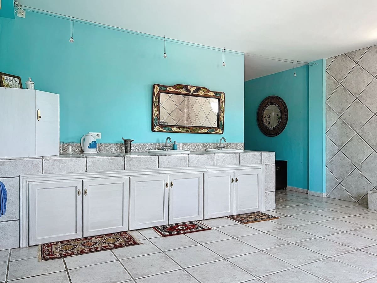 5 chambre Finca/Maison de Campagne à vendre à Villanueva de Tapia avec piscine garage - 595 000 € (Ref: 9117295)