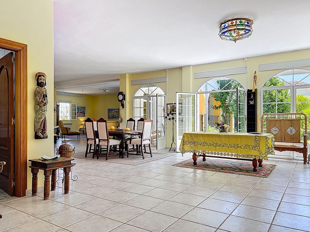 5 chambre Finca/Maison de Campagne à vendre à Villanueva de Tapia avec piscine garage - 595 000 € (Ref: 9117295)