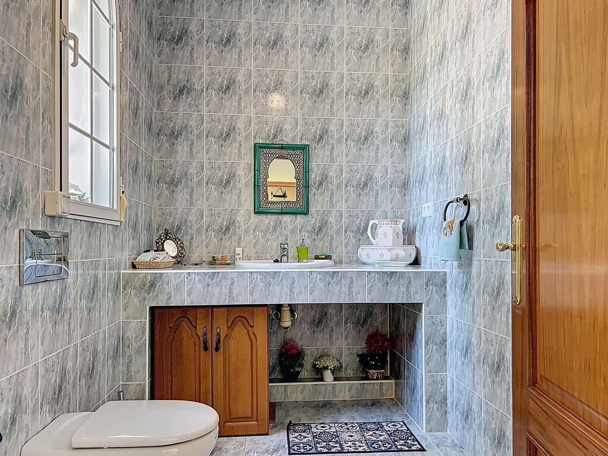 5 chambre Finca/Maison de Campagne à vendre à Villanueva de Tapia avec piscine garage - 595 000 € (Ref: 9117295)