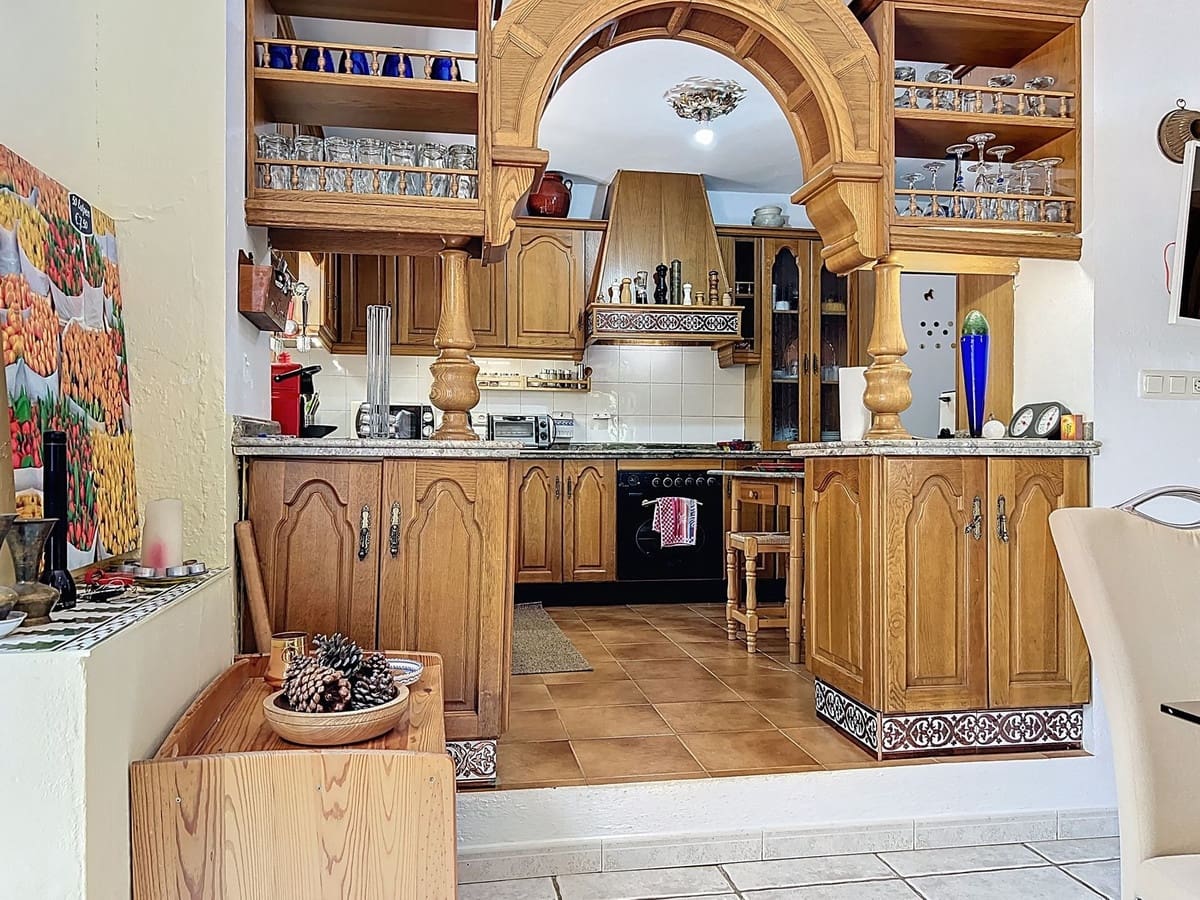 5 chambre Finca/Maison de Campagne à vendre à Villanueva de Tapia avec piscine garage - 595 000 € (Ref: 9117295)