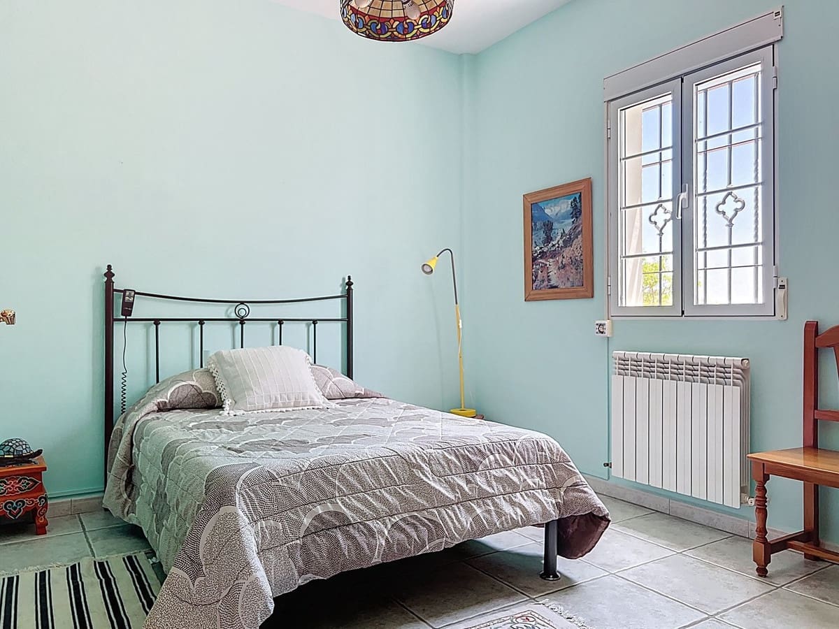 5 chambre Finca/Maison de Campagne à vendre à Villanueva de Tapia avec piscine garage - 595 000 € (Ref: 9117295)