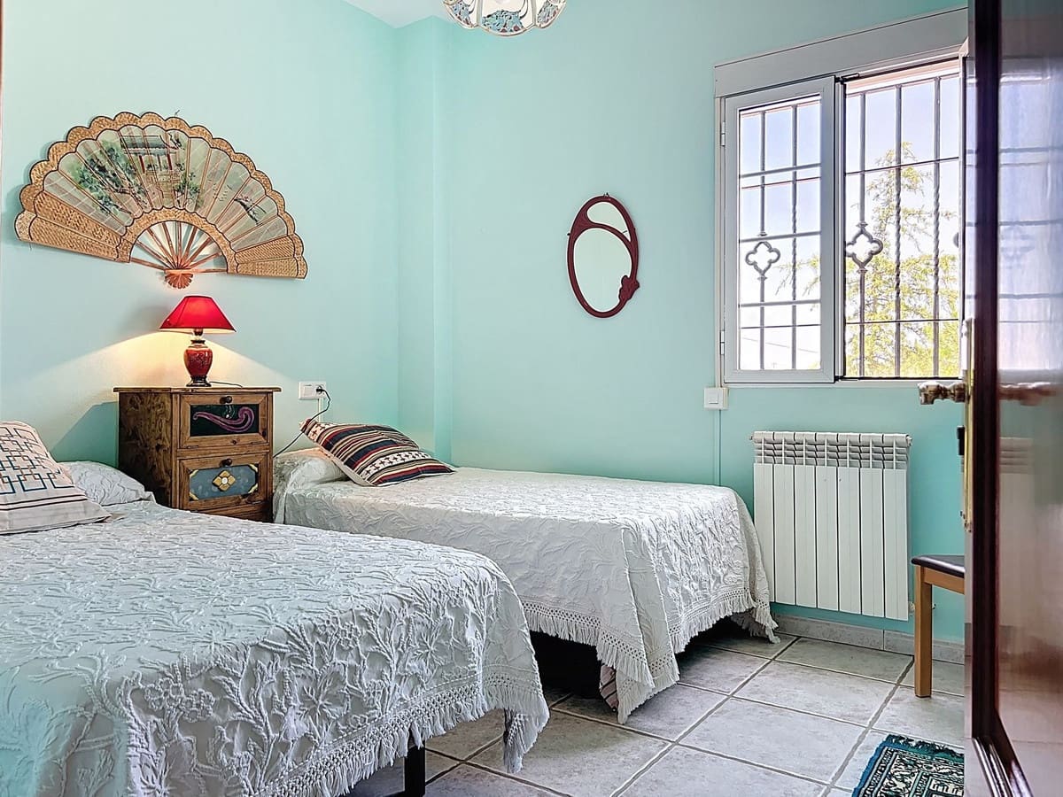 5 chambre Finca/Maison de Campagne à vendre à Villanueva de Tapia avec piscine garage - 595 000 € (Ref: 9117295)