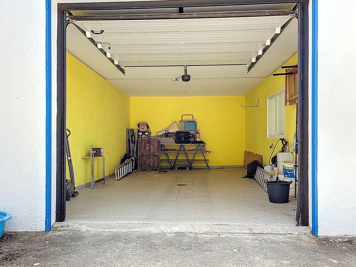 5 chambre Finca/Maison de Campagne à vendre à Villanueva de Tapia avec piscine garage - 595 000 € (Ref: 9117295)