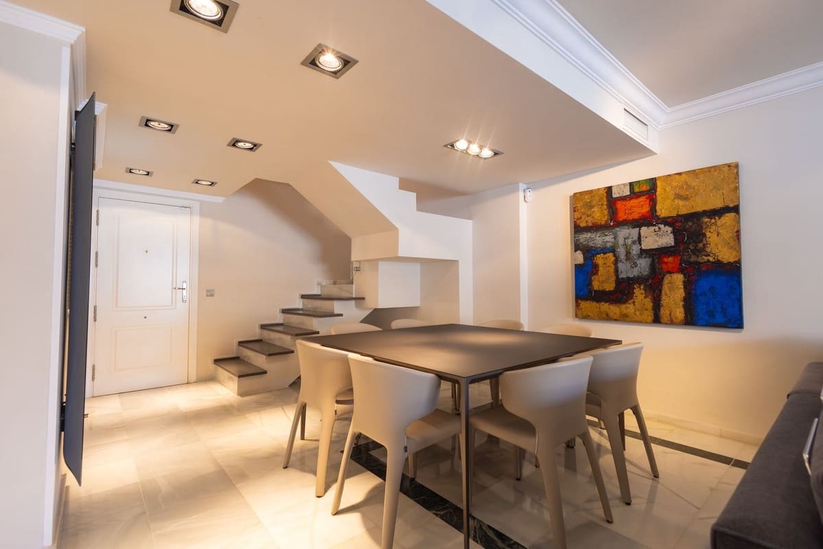 4 Zimmer Apartment zu verkaufen in Marbella mit Pool Garage - 1.360.000 € (Ref: 9124412)