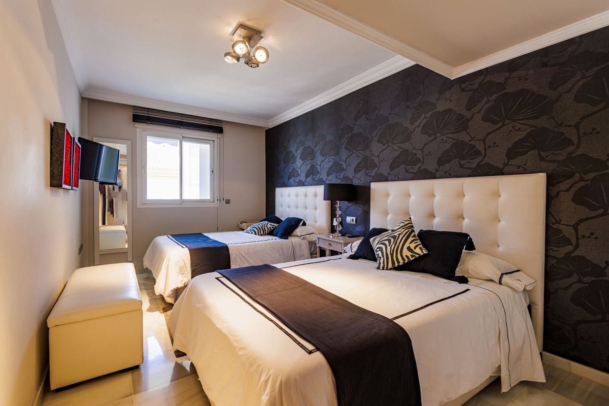 4 Zimmer Apartment zu verkaufen in Marbella mit Pool Garage - 1.360.000 € (Ref: 9124412)