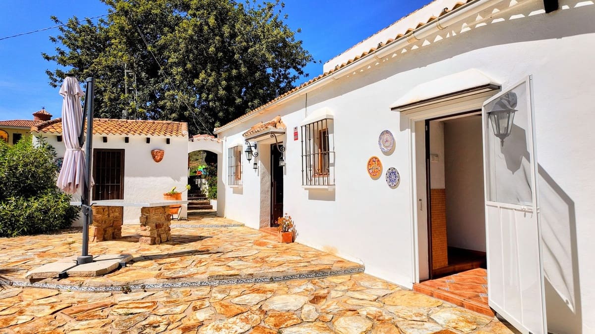 3 bedroom Finca/Country House for sale in Almogia with pool garage - € 339,000 (Ref: 9128676)
