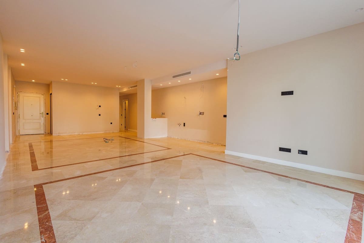 3 bedroom Apartment for sale in Puerto Banus with pool garage - € 2,150,000 (Ref: 9128865)