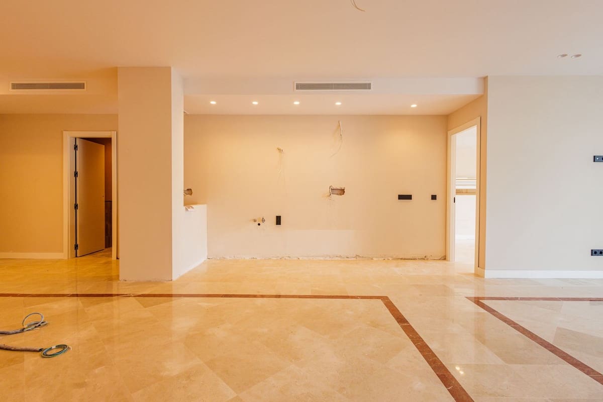 3 bedroom Apartment for sale in Puerto Banus with pool garage - € 2,150,000 (Ref: 9128865)