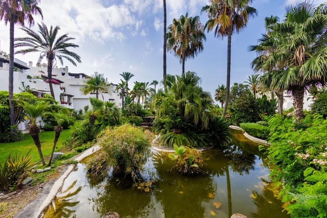 3 soveværelse Lejlighed til salg i Puerto Banus, Marbella med swimmingpool garage - € 2.150.000 (Ref: 9128865)