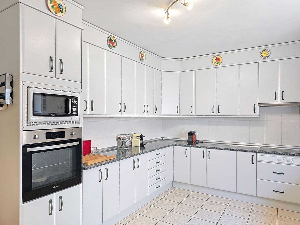 3 soverom Villa til salgs i Arenas med svømmebasseng garasje - € 495 000 (Ref: 9128866)