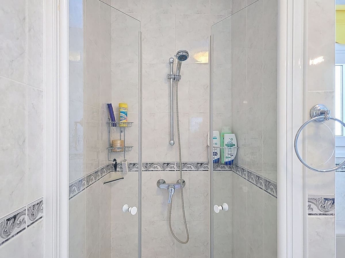 3 soverom Villa til salgs i Arenas med svømmebasseng garasje - € 495 000 (Ref: 9128866)