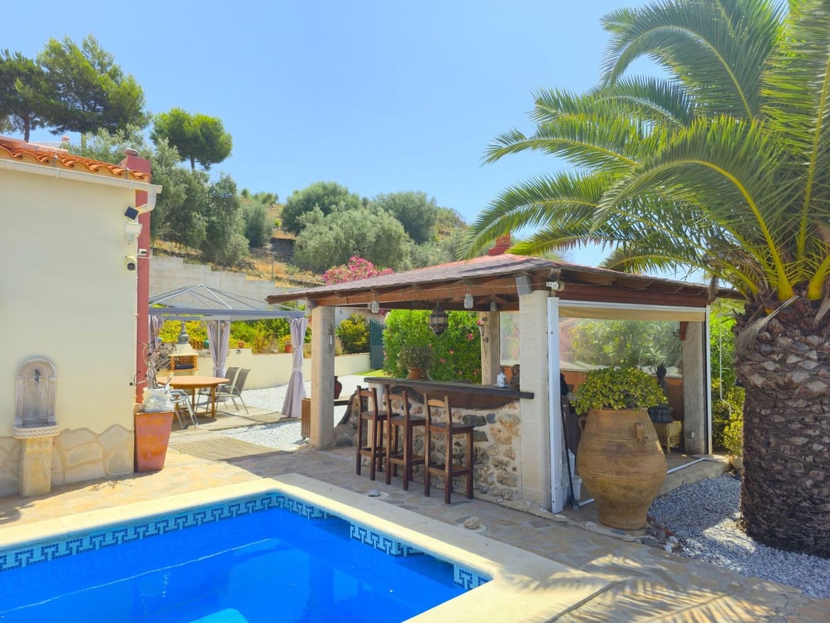 3 soverom Villa til salgs i Arenas med svømmebasseng garasje - € 495 000 (Ref: 9128866)