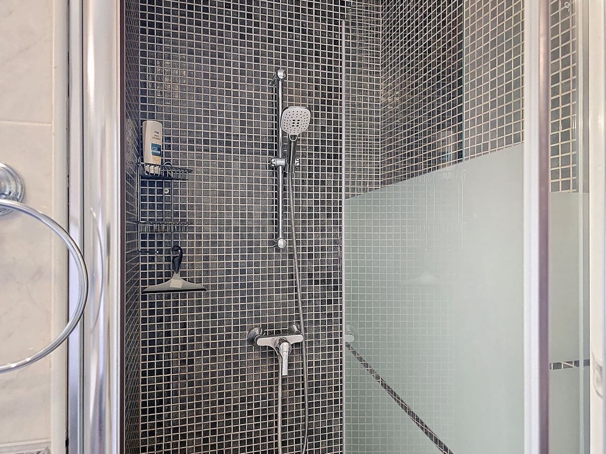 3 soverom Villa til salgs i Arenas med svømmebasseng garasje - € 495 000 (Ref: 9128866)