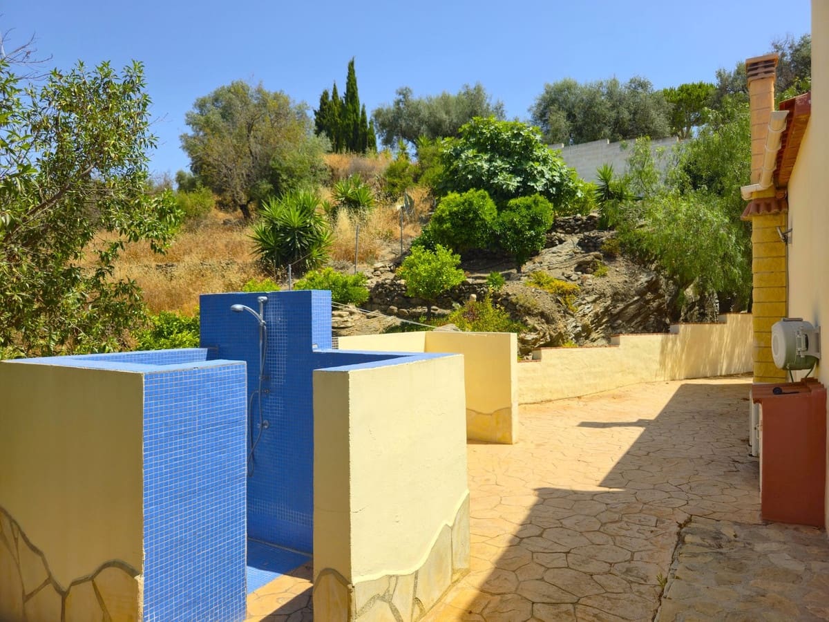 3 soverom Villa til salgs i Arenas med svømmebasseng garasje - € 495 000 (Ref: 9128866)