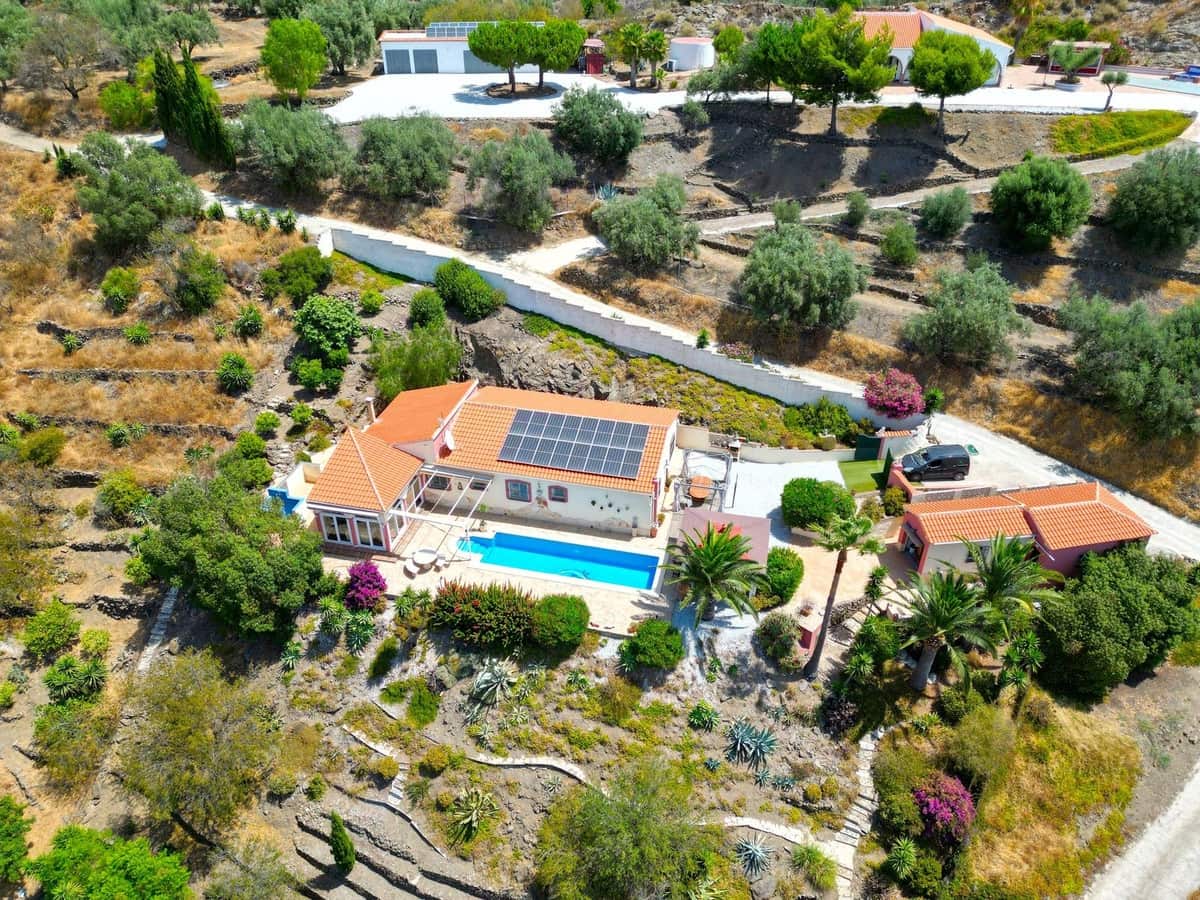 3 soverom Villa til salgs i Arenas med svømmebasseng garasje - € 495 000 (Ref: 9128866)