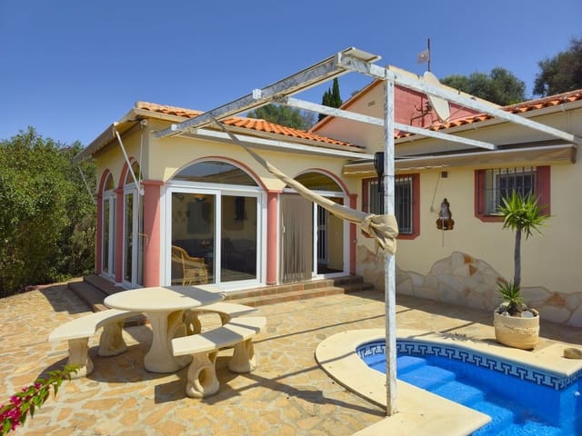 3 bedroom Villa for sale in Arenas with pool garage - € 495,000 (Ref: 9128866)