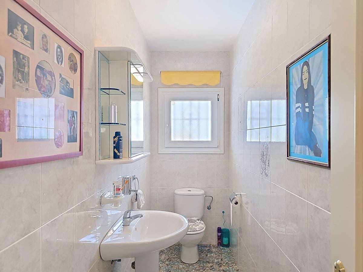 3 soverom Villa til salgs i Arenas med svømmebasseng garasje - € 495 000 (Ref: 9128866)