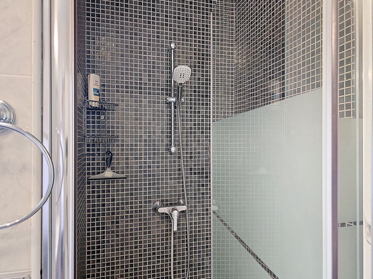 3 soverom Villa til salgs i Arenas med svømmebasseng garasje - € 495 000 (Ref: 9128866)