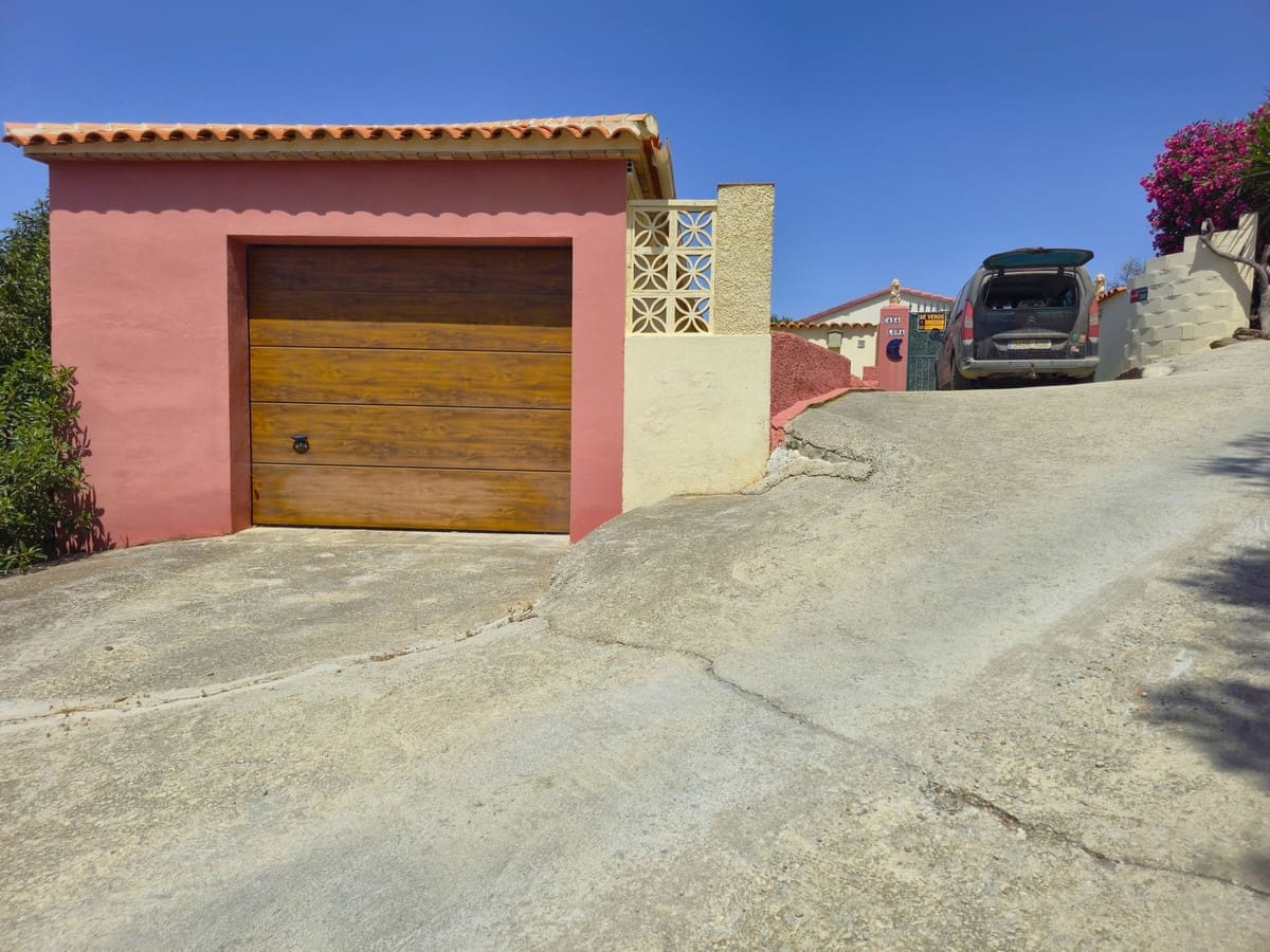 3 soverom Villa til salgs i Arenas med svømmebasseng garasje - € 495 000 (Ref: 9128866)