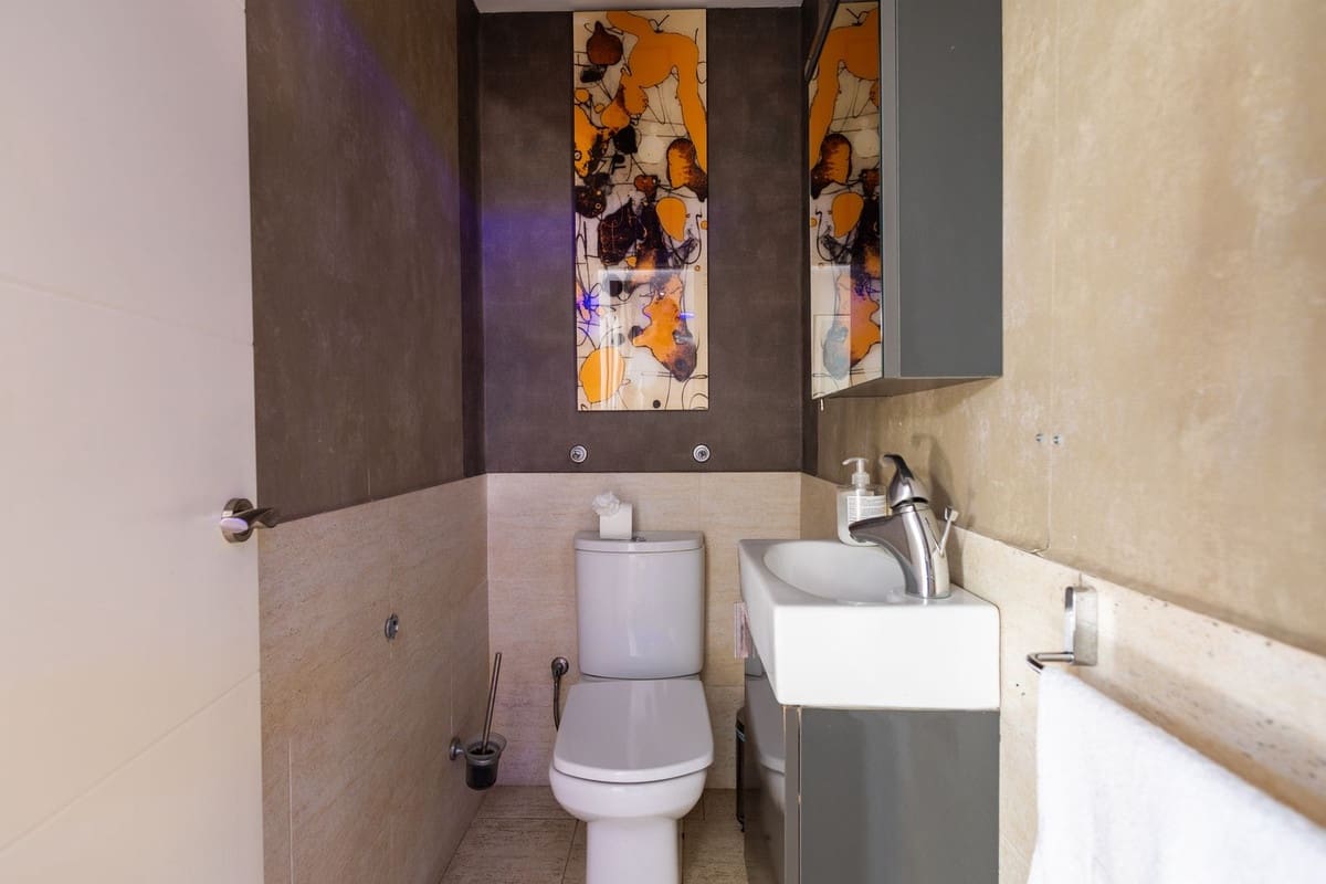 5 soveværelse Byhus til salg i Marbella med swimmingpool garage - € 720.000 (Ref: 9129043)