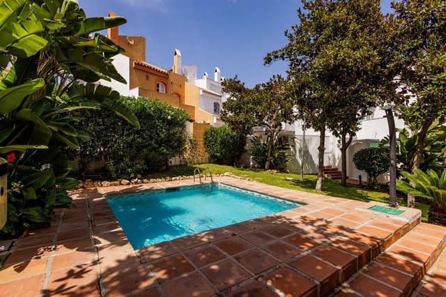 5 Zimmer Haus zu verkaufen in Marbella mit Pool Garage - 720.000 € (Ref: 9129043)