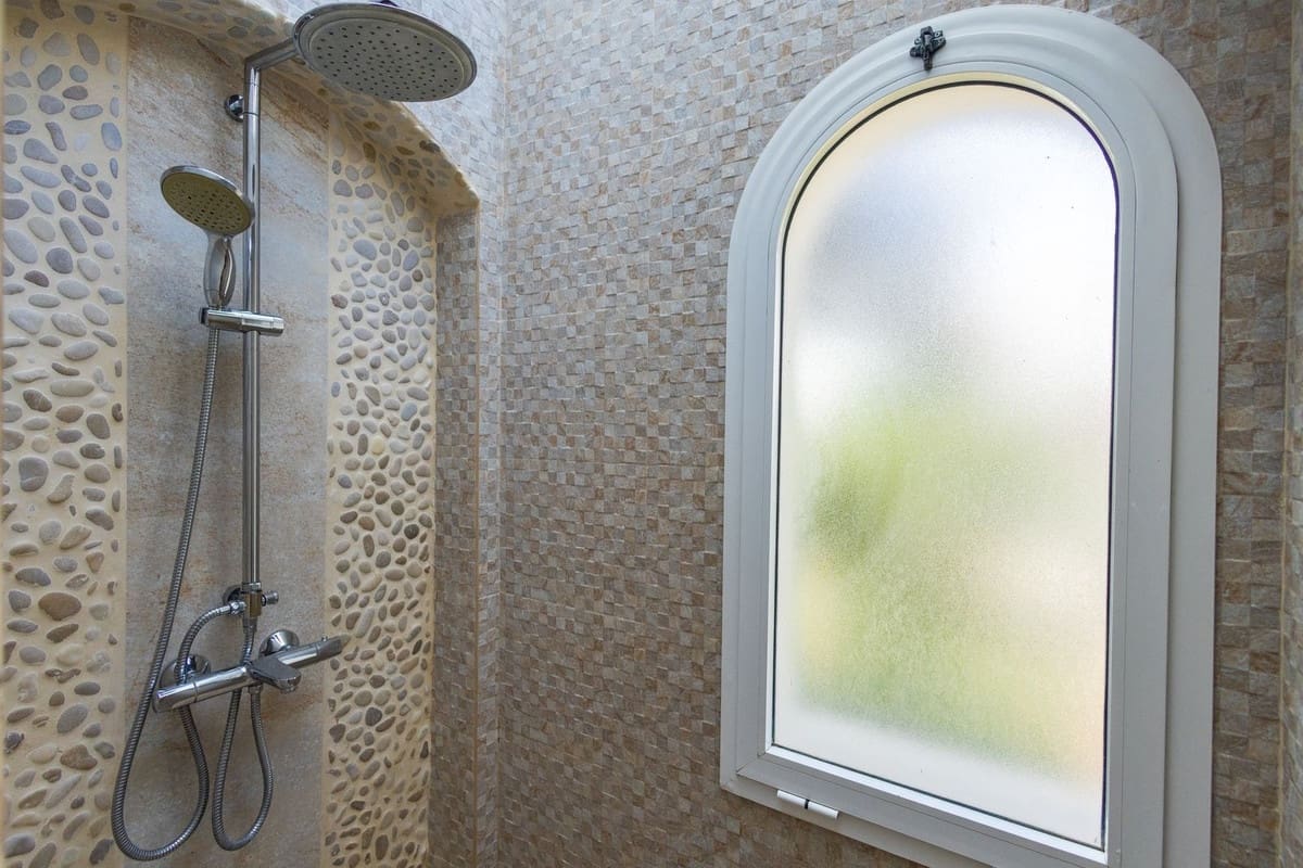 5 makuuhuone Omakotitalo myytävänä paikassa Marbella mukana uima-altaan 
autotalli - 720 000 € (Ref: 9129043)