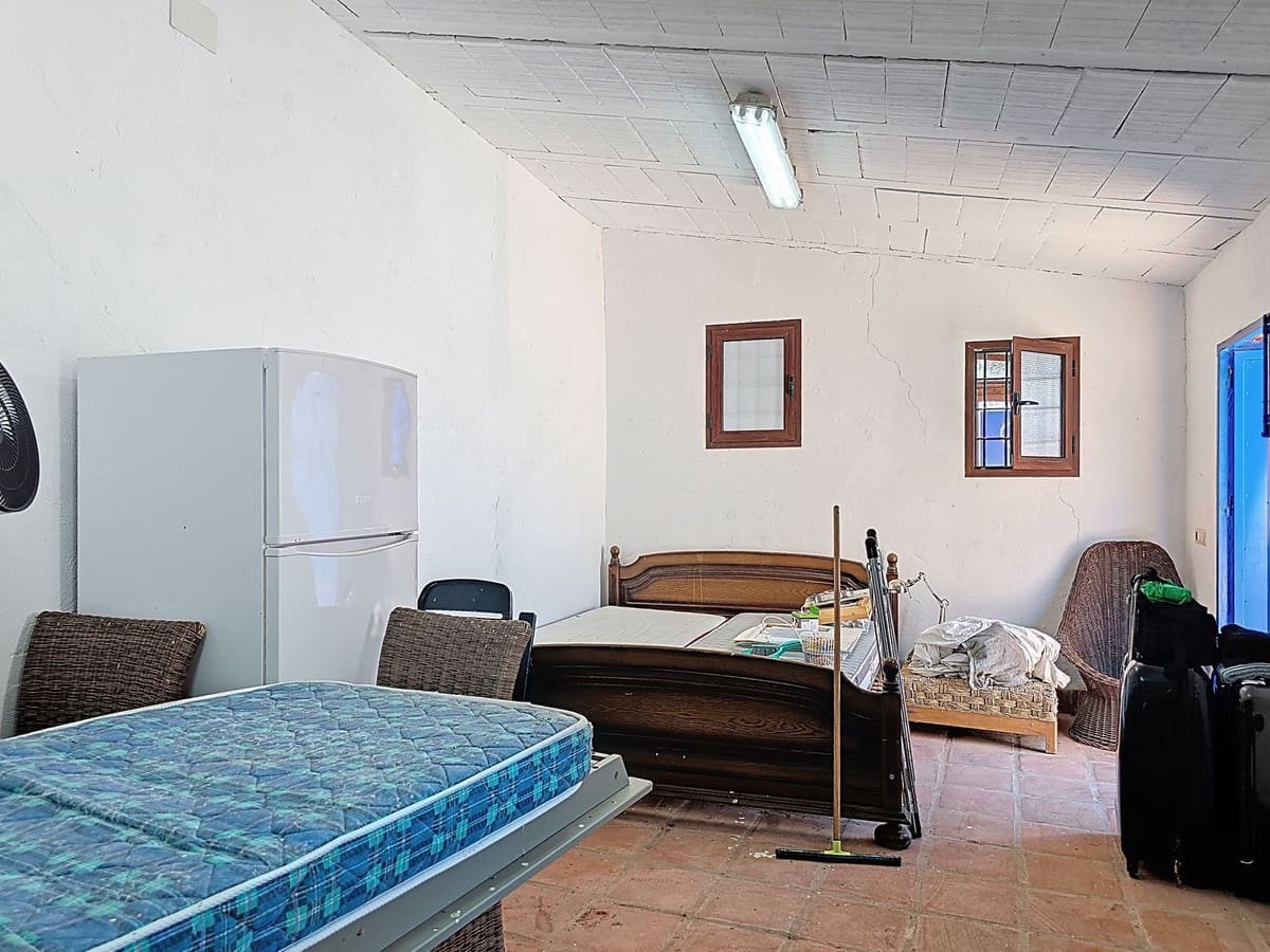 3 soveværelse Villa til salg i Riogordo med swimmingpool garage - € 440.000 (Ref: 9160662)