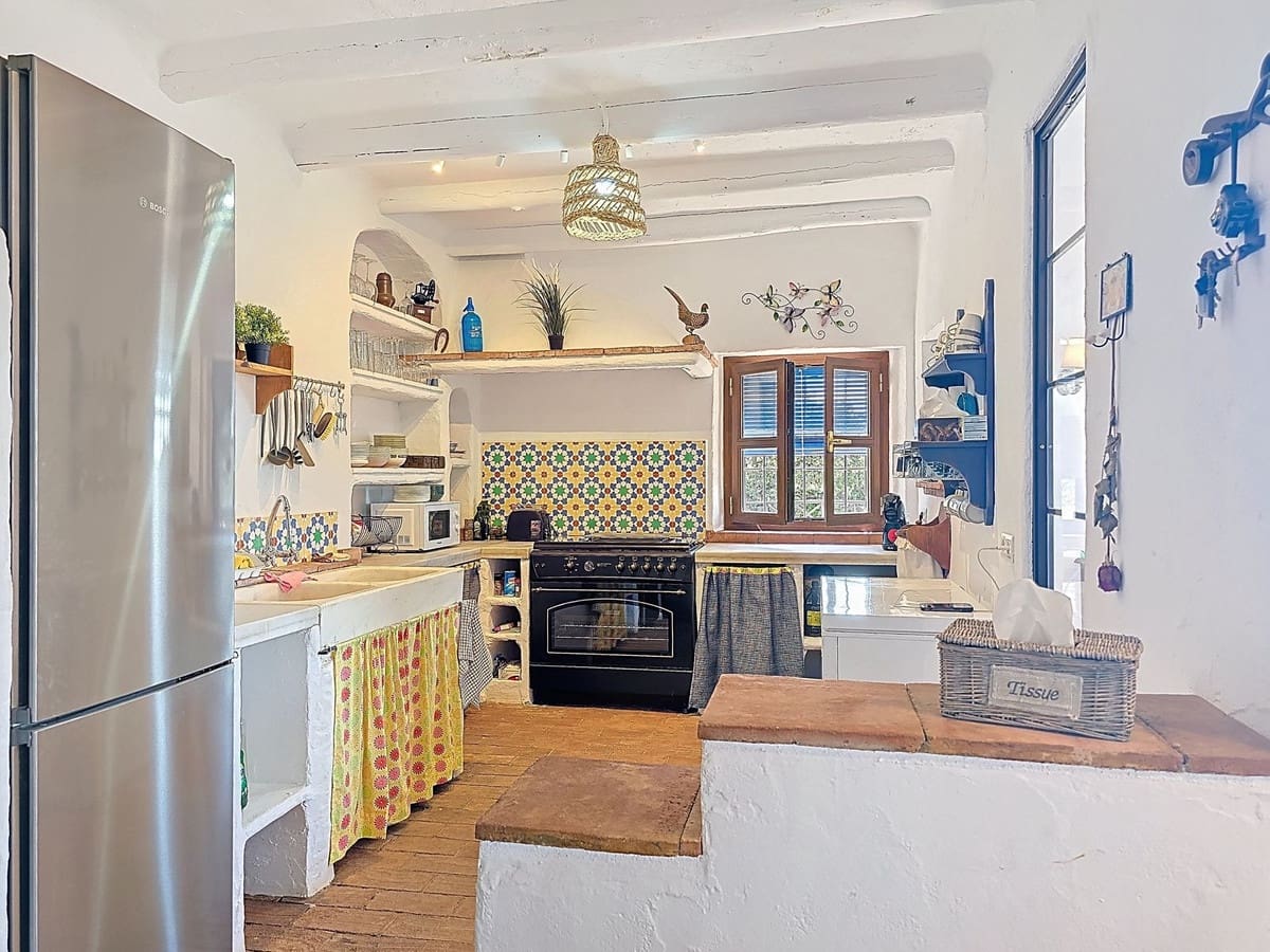 3 slaapkamer Villa te koop in Riogordo met zwembad garage - € 425.000 (Ref: 9160662)