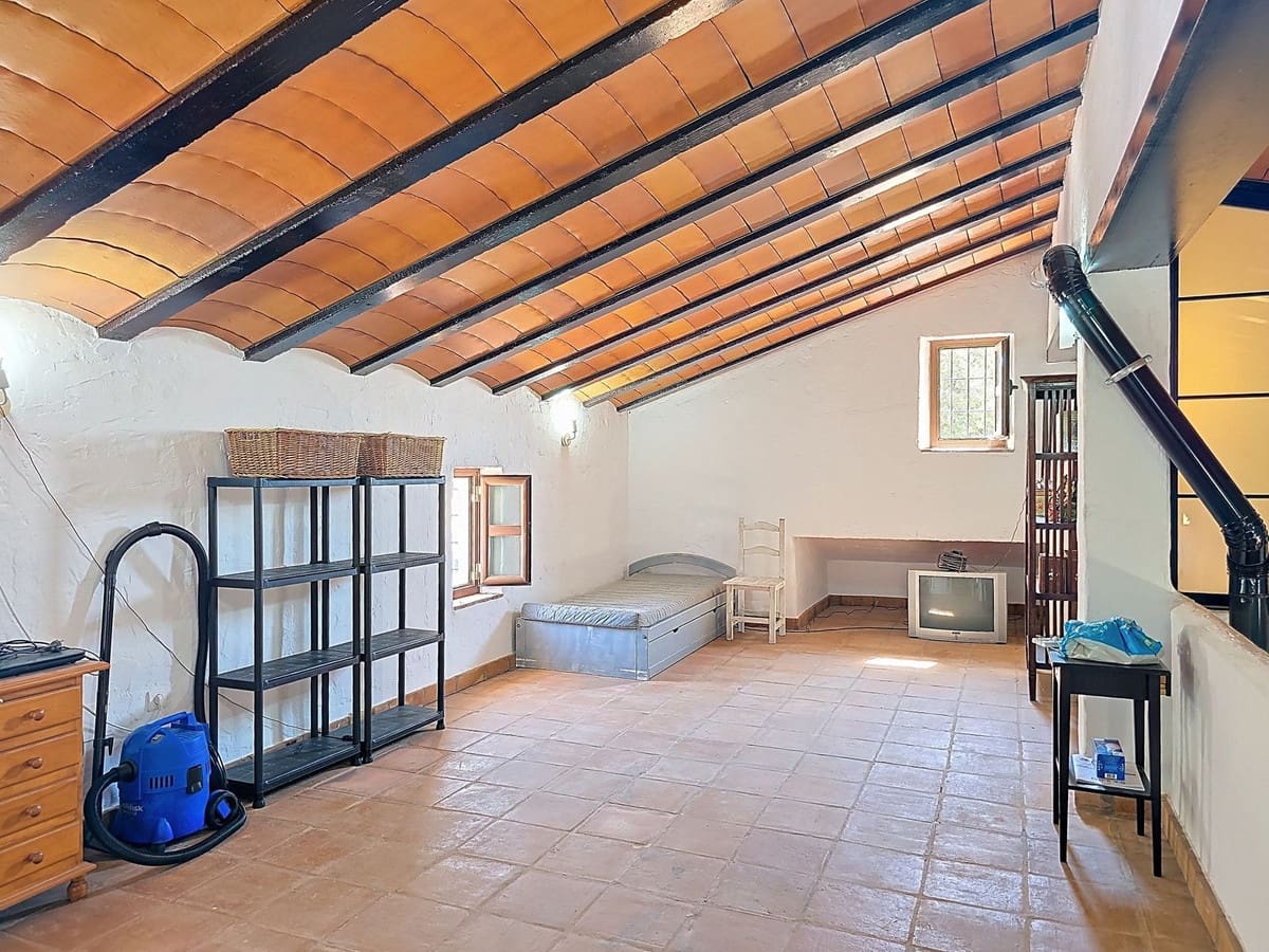 3 slaapkamer Villa te koop in Riogordo met zwembad garage - € 425.000 (Ref: 9160662)