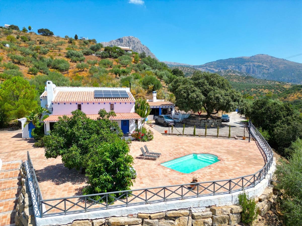 3 camera da letto Villa in vendita in Riogordo con piscina garage - 425.000 € (Rif: 9160662)