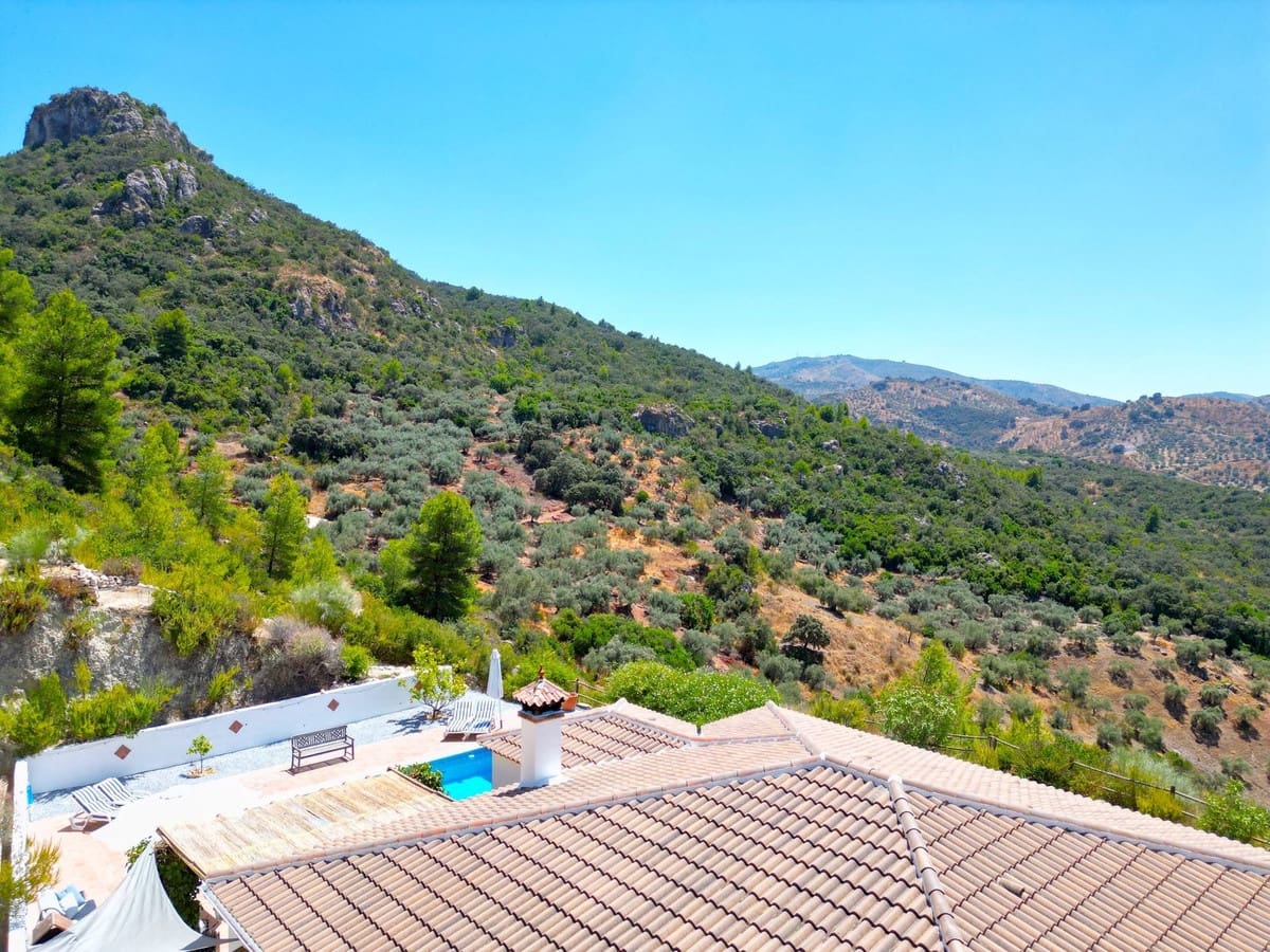 3 soveværelse Villa til salg i Comares med swimmingpool garage - € 339.000 (Ref: 9161983)